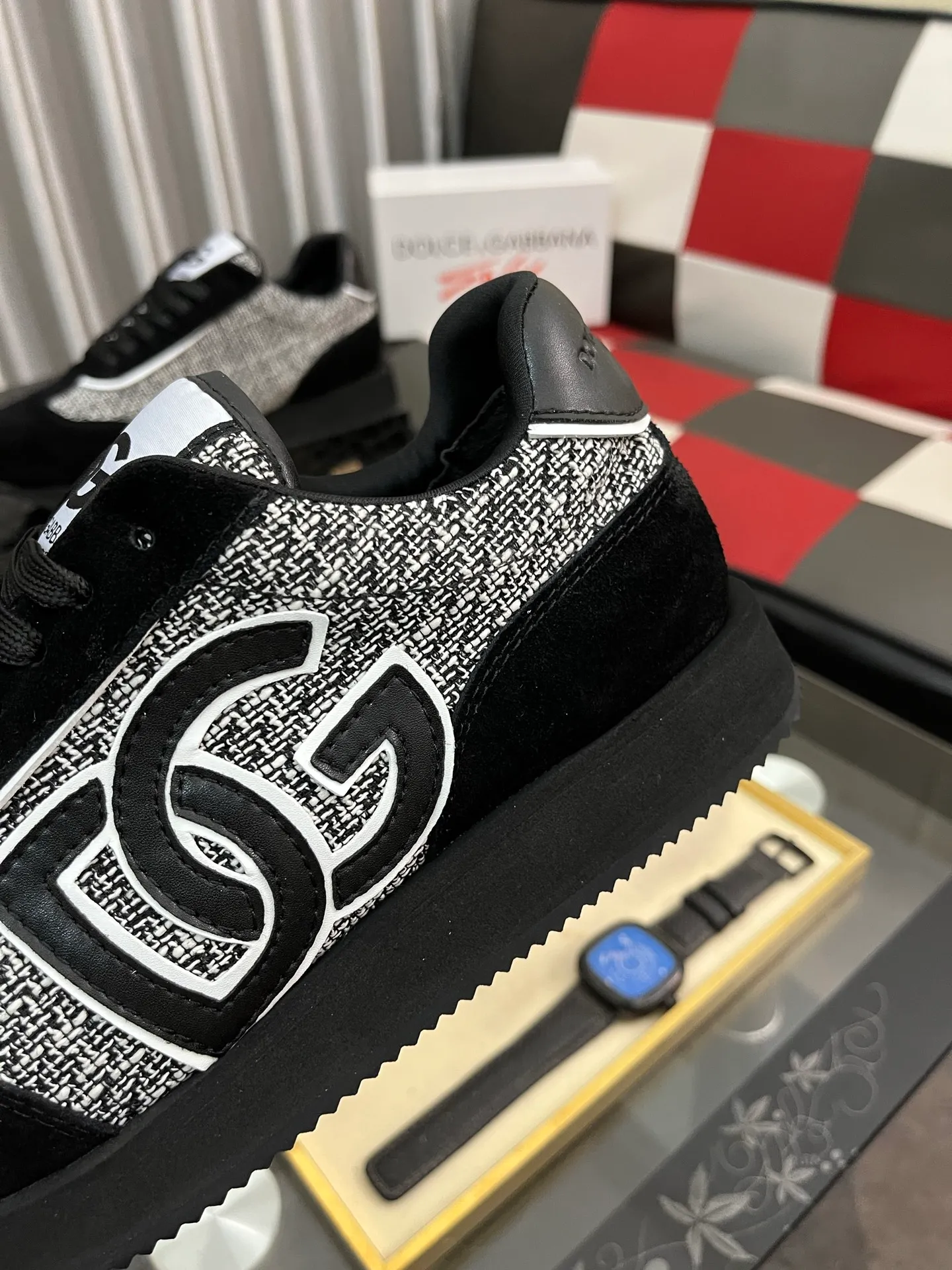 Men's shoes 💰458⌚️⌚️DG's latest popular casual shoes 🔥🔥, the tongue has the brand's iconic details, and the combination of silk cowhide and cow suede enhances the style. Fashionable and versatile, it can complement any look. Create an exquisite design with unique dynamic vitality and modern atmosphere, showing modern elegance. Size: 36-46